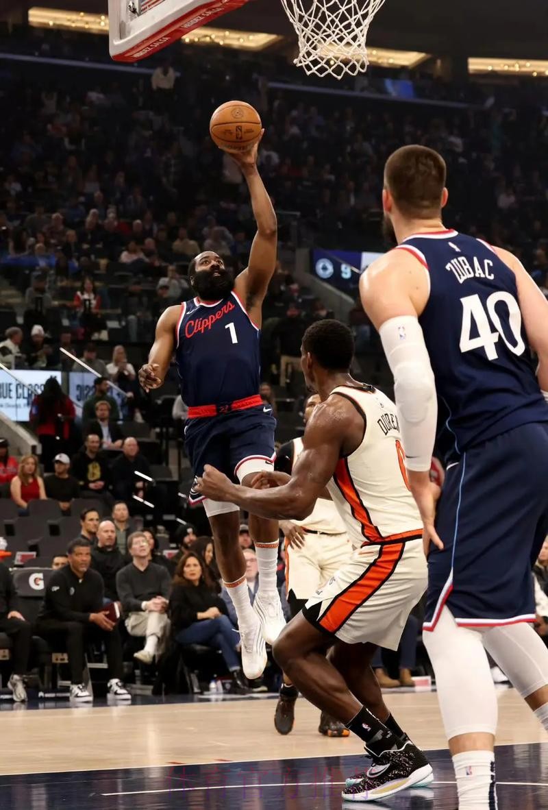 哈登:今天我们不惜一切代价去赢得比赛,我们确实做到了 哈登:今天我们不惜一切代价去赢得比赛,我们确实做到了